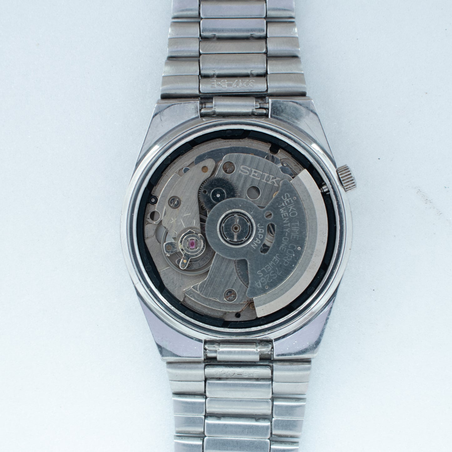 Seiko 5 Automatic 7S26-01H0 Blue Striped Dial Arabic/English Day Vintage Watch