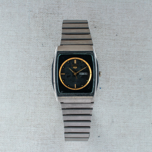 Vintage Seiko 5 Auto 2906-075A Unsex Watch Square TV Black Dial Gold Accents