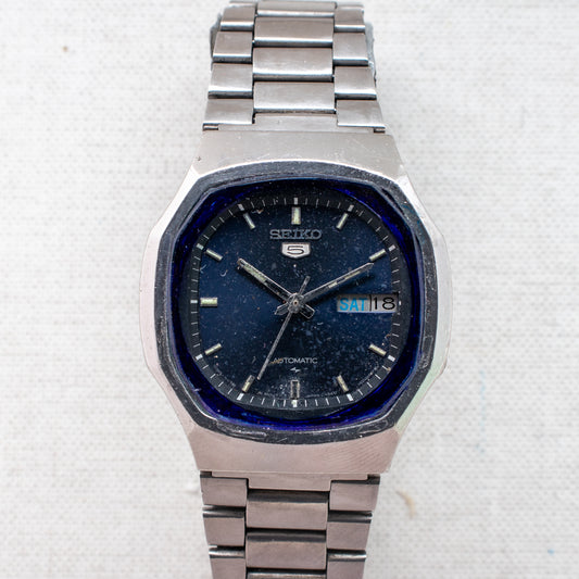 Vintage Seiko 5 Automatic 7009-8210 Watch Deep Blue Dial 1979 TV Case Day/Date