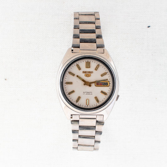 Vintage Seiko 5 Automatic 7009-8331 Men's Watch White Dial Arabic/English Day