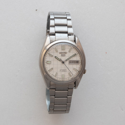 VINTAGE SEIKO 5 Automatic 7009-876J White Checkerboard Dial English/Arabic Day