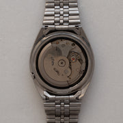 Automatic movement detail of Vintage Seiko 5 7009-3181 Automatic Eastern Arabic Numeral Watch