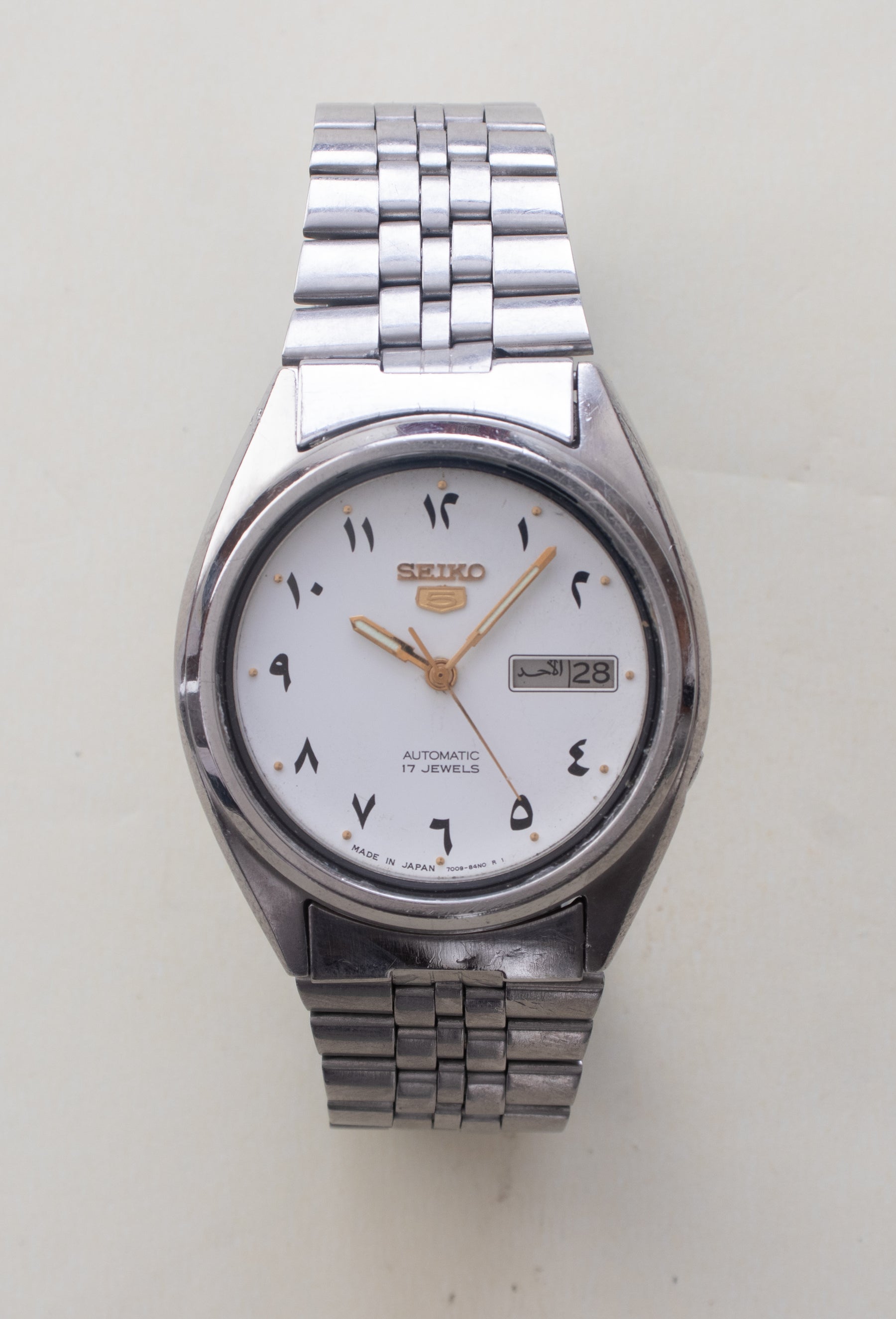 Condition detail of Vintage Seiko 5 7009-3181 Automatic Eastern Arabic Numeral Watch