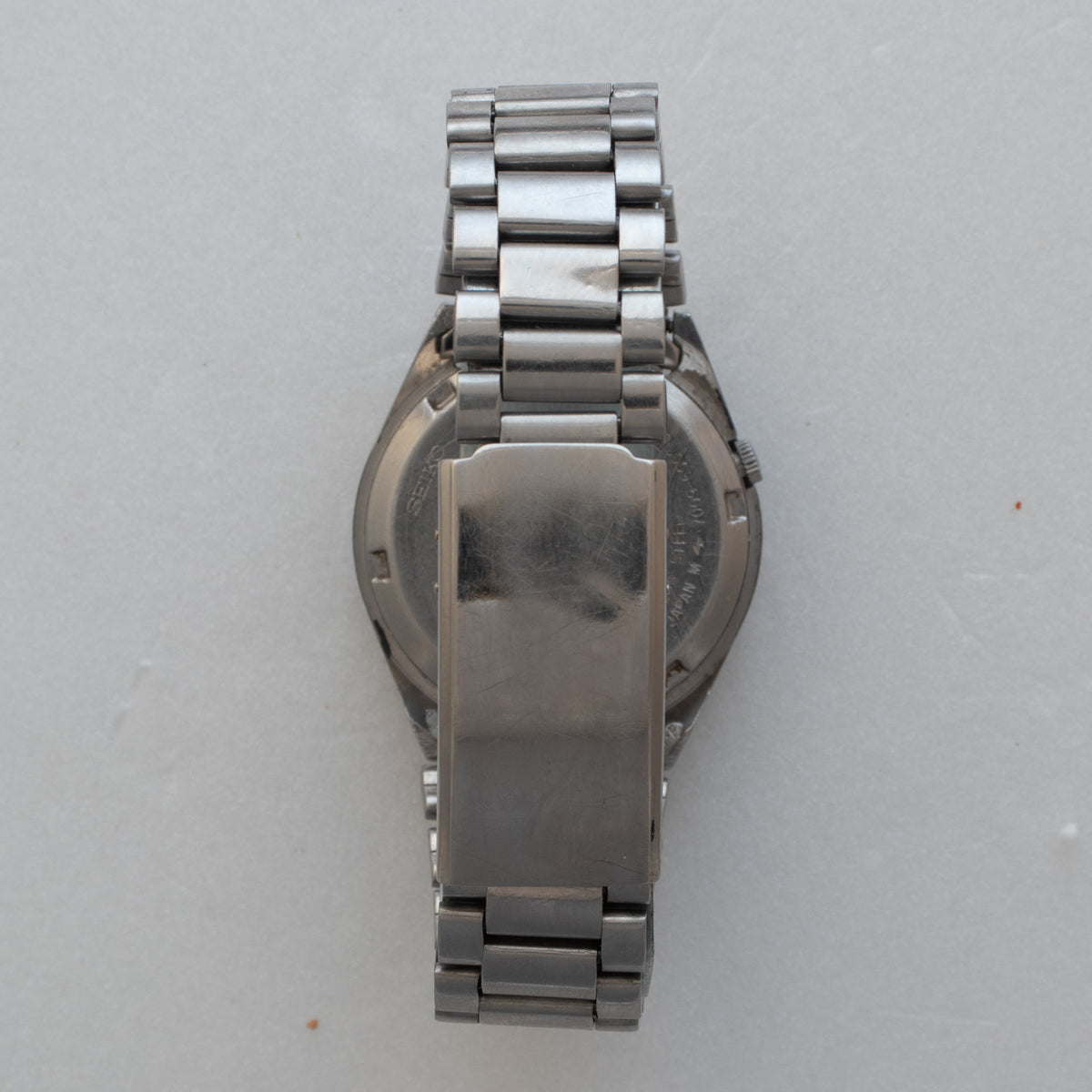 Vintage Seiko 5 7009-6001 bracelet clasp detail