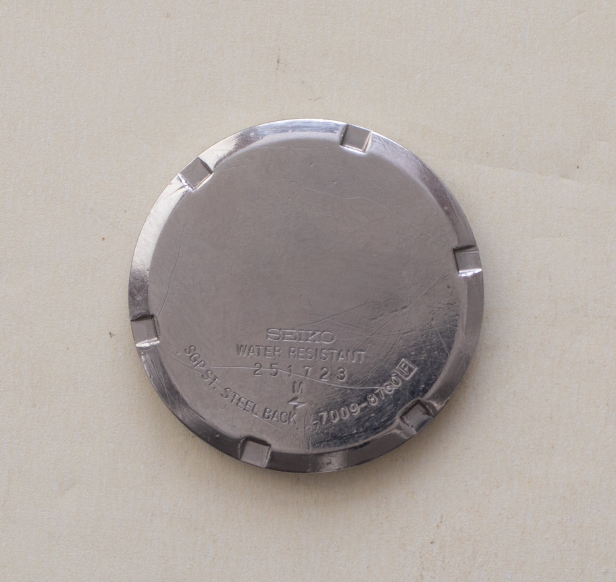 Vintage Seiko 5 7009-8760 wristwatch caseback