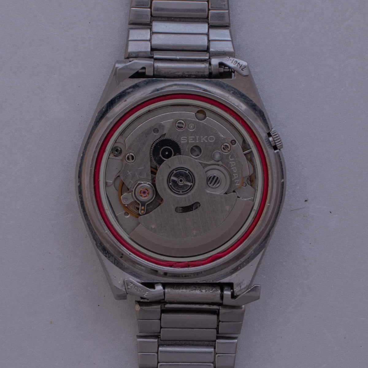 Vintage Seiko 5 7009 automatic movement