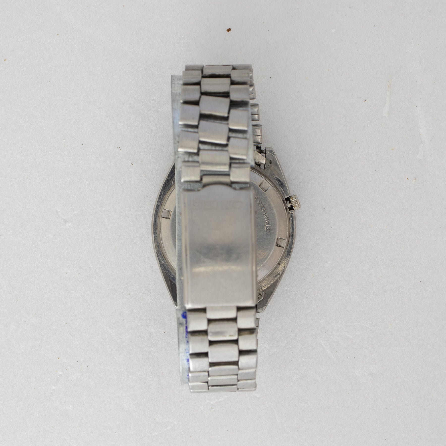 Clasp and rear view of Vintage Seiko 5 7009-4040 Automatic Silver 24-Hour Dial Watch
