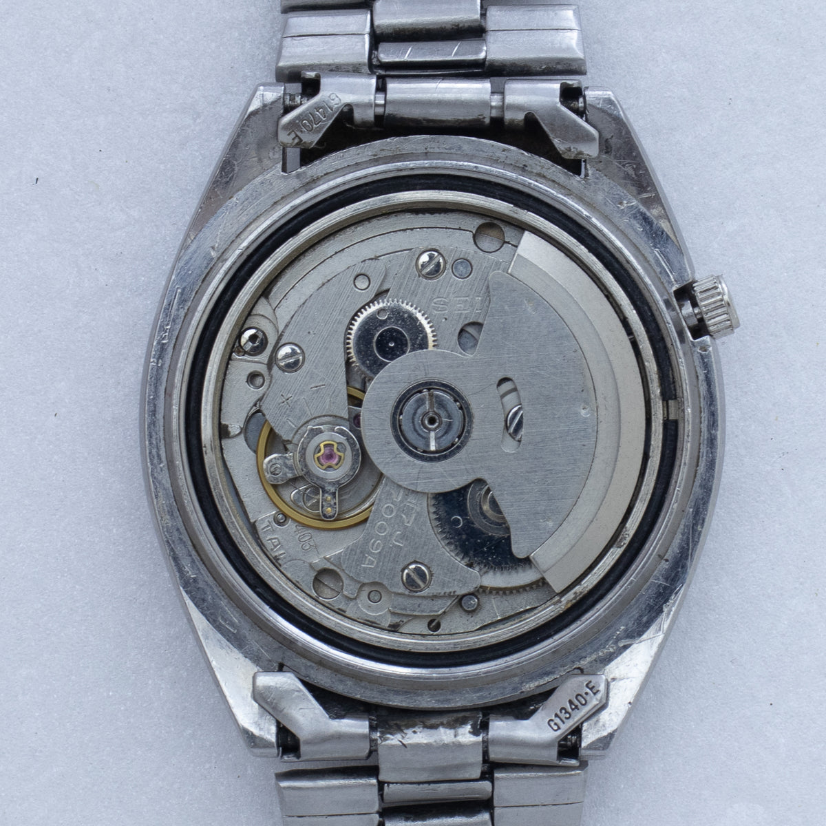 Vintage Seiko 5 7009 automatic movement