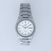 Front view of Vintage Seiko 5 7009-816J Automatic White Dial Watch