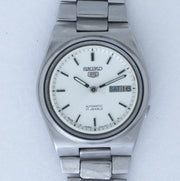 Dial close-up of Vintage Seiko 5 7009-816J Automatic White Dial Watch