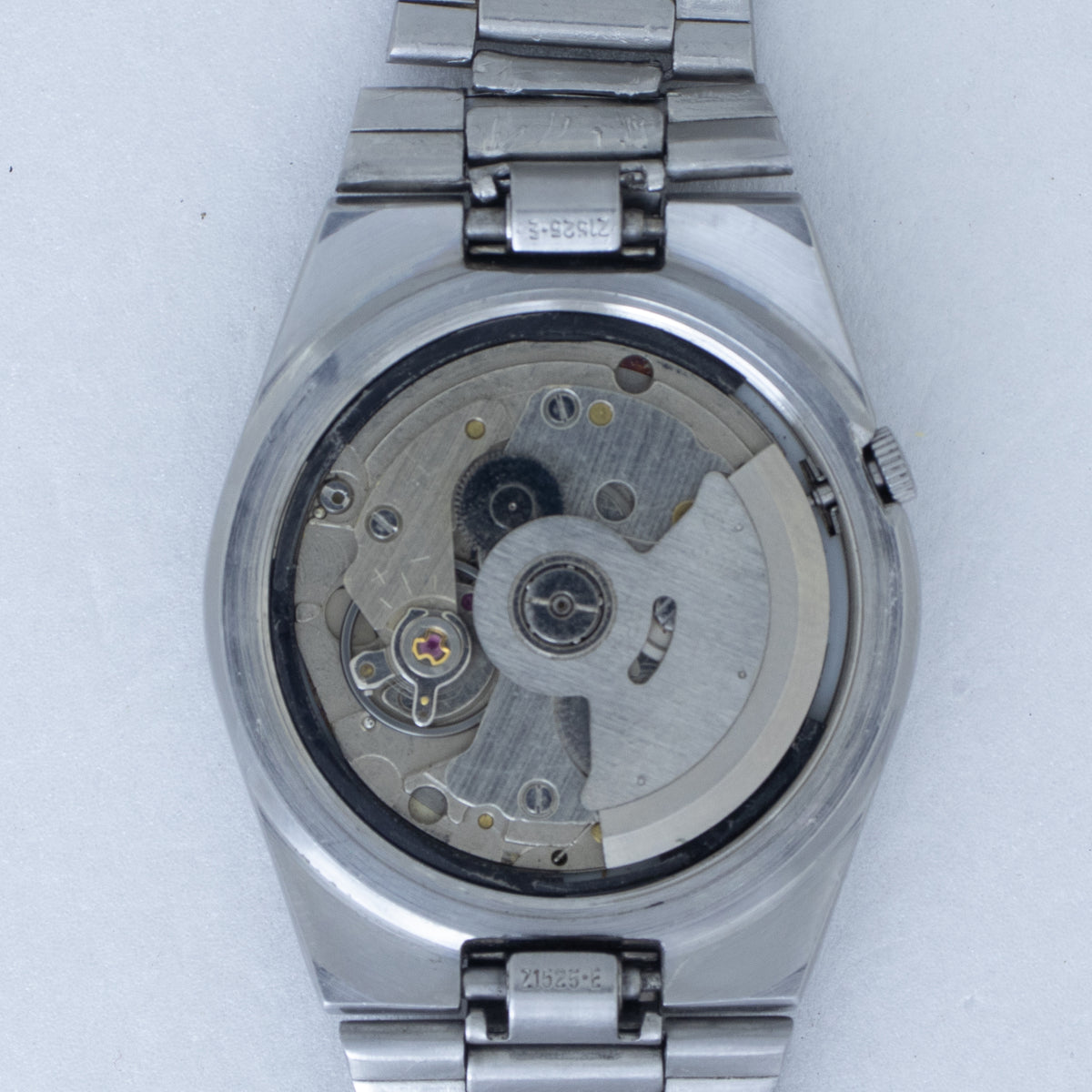 Vintage Seiko 5 7009 automatic movement alternate view