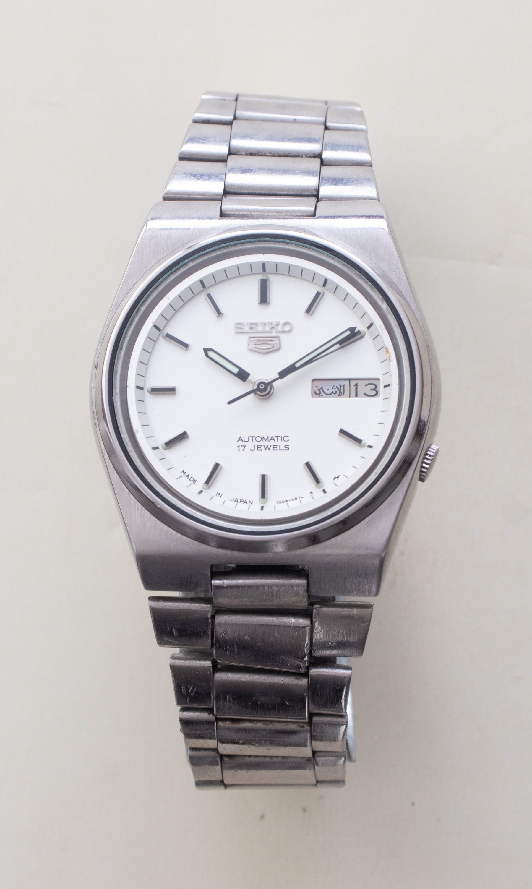 Additional angle of Vintage Seiko 5 7009-816J Automatic White Dial Watch