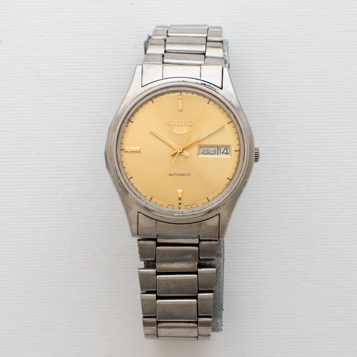 Vintage Seiko 5 6309-8880 wristwatch alternate front view
