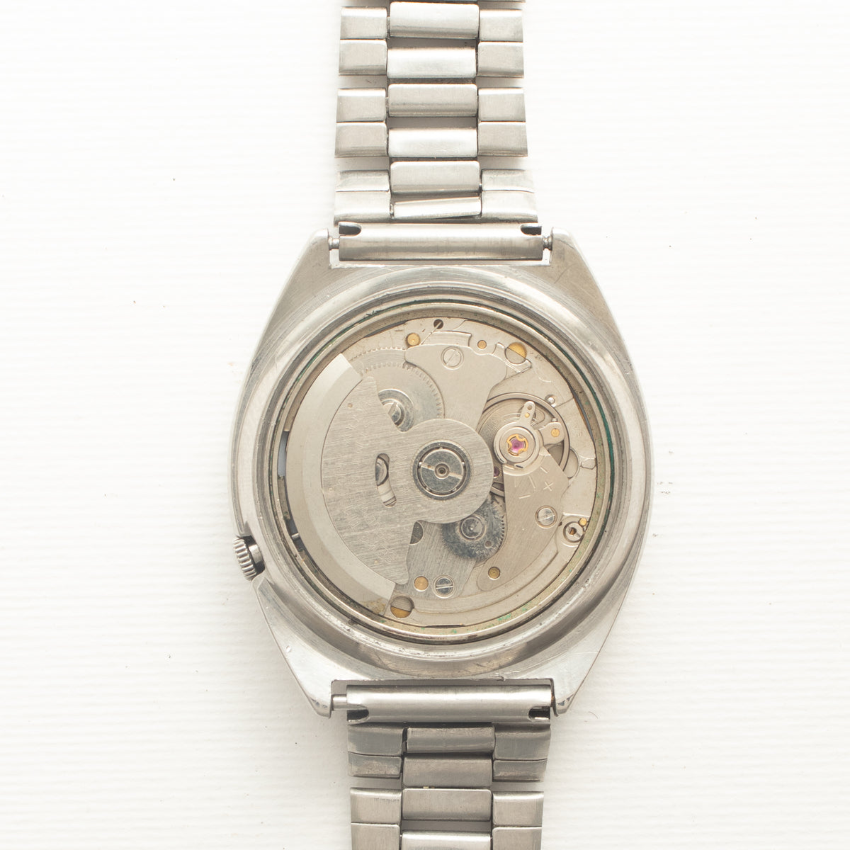 Vintage Seiko 5 7009 automatic movement alternate view