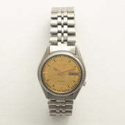 Vintage Seiko 5 7009-6001 wristwatch alternate front view