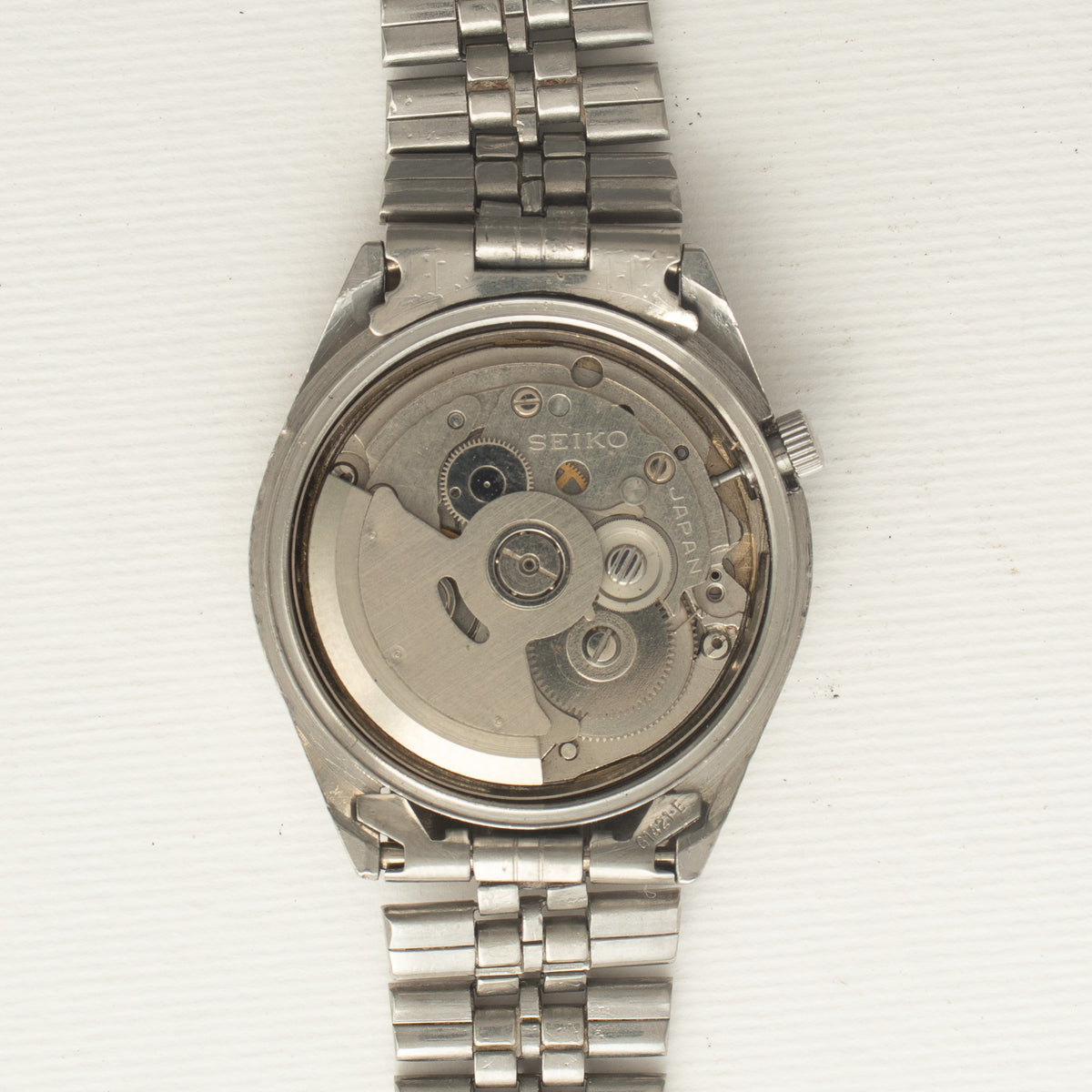 Vintage Seiko 5 7009 automatic movement