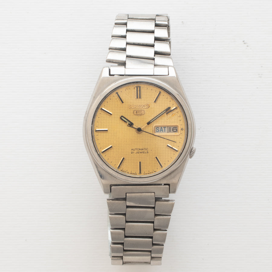 Vintage Seiko 5 7019-8180 wristwatch front view