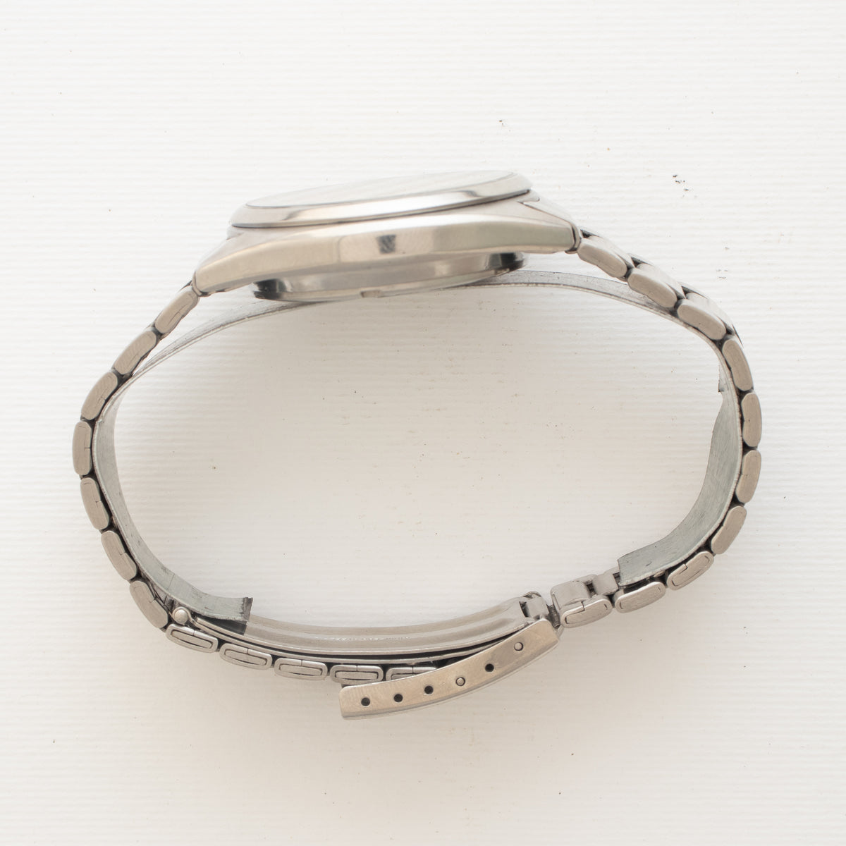 Vintage Seiko 5 7009-8742 wristwatch additional view