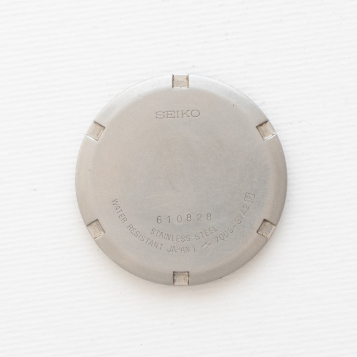Vintage Seiko 5 7009-8742 wristwatch caseback