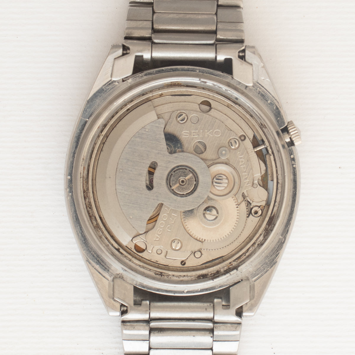 Vintage Seiko 5 7009 automatic movement