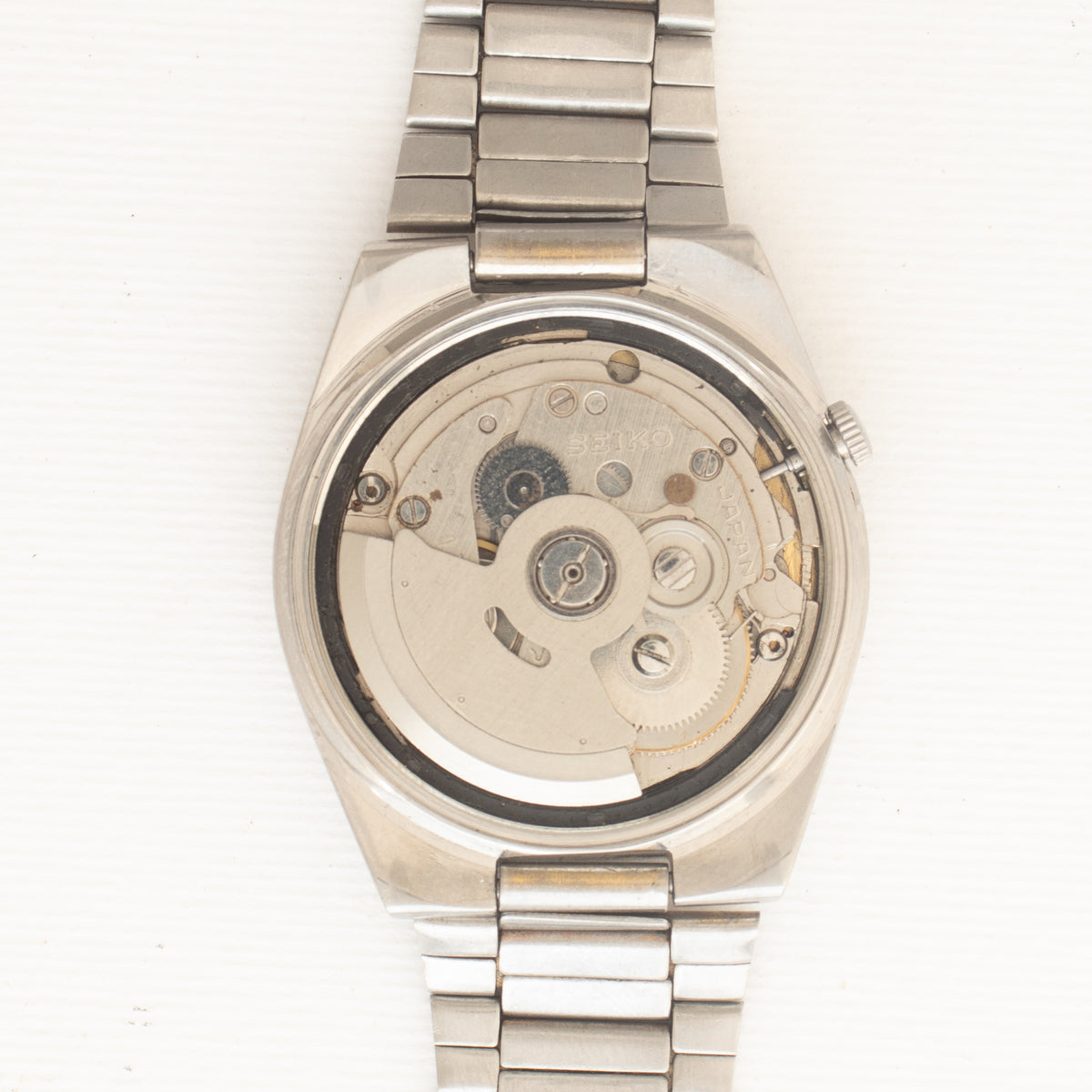 Vintage Seiko 5 7019 automatic movement