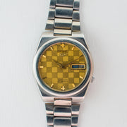 Vintage Seiko 5 7019-8180 wristwatch additional view
