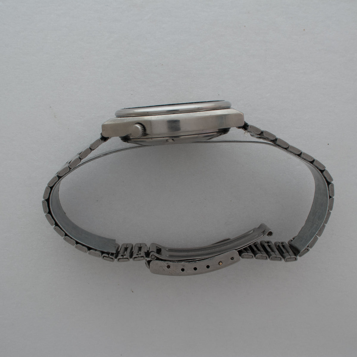 Seiko 0048-SK crown side image 9