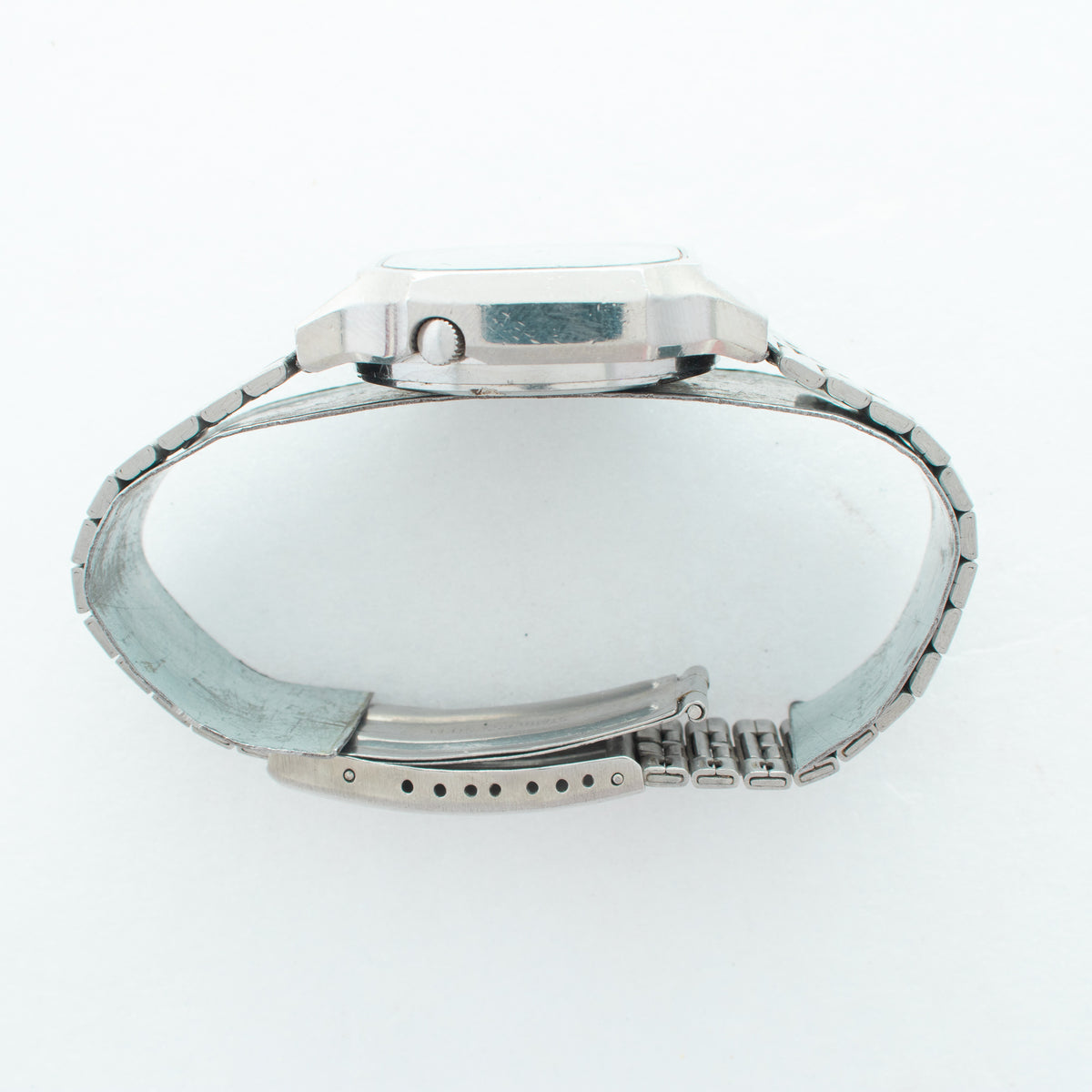 Seiko 0057-SK crown side image 9