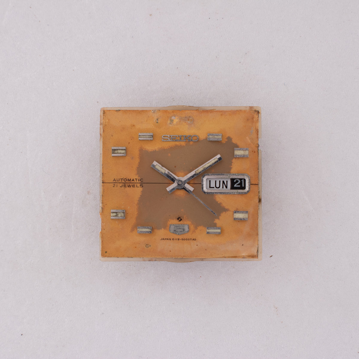 Vintage Seiko 5 6119-5000 Automatic 21J Gold Dial Day Date Wristwatch