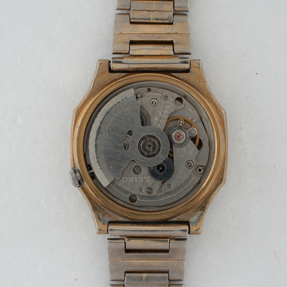 Vintage Seiko 5 7009-5620 Automatic 17J Gold Dial Day Date Wristwatch