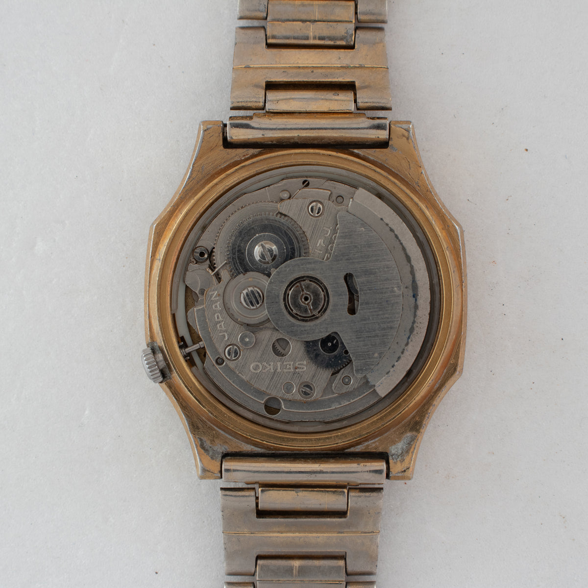 Vintage Seiko 5 7009-5620 Automatic 17J Gold Dial Day Date Wristwatch