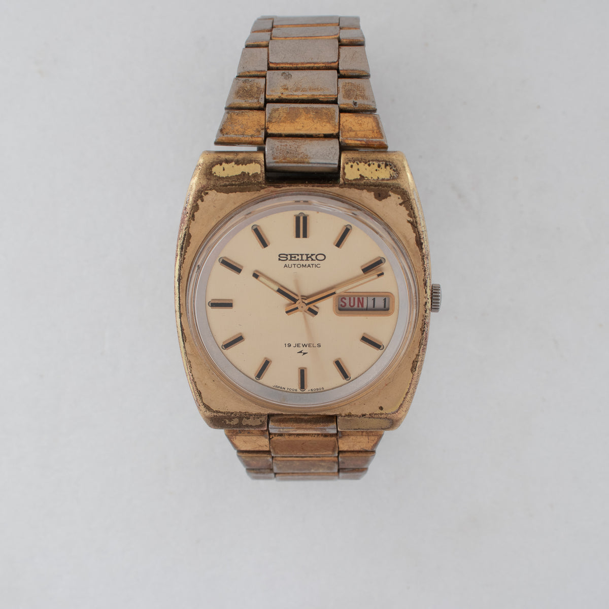 Vintage Seiko 7006-6000 Automatic 19J Champagne Dial Day Date Wristwatch