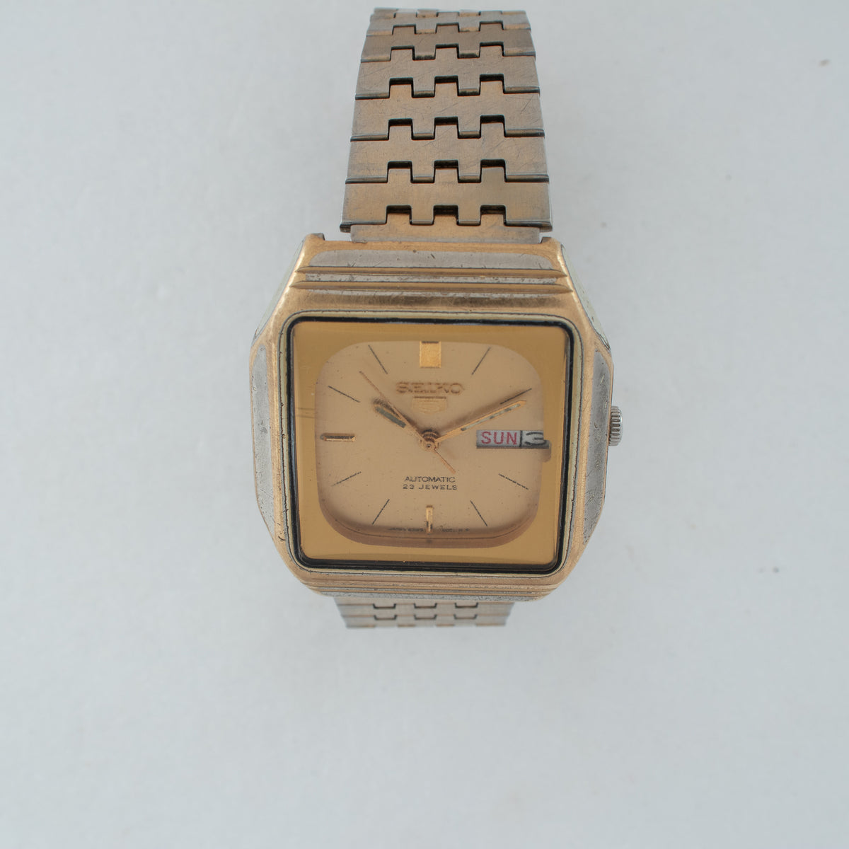 Vintage Seiko 5 6349-5000 Automatic 23J Gold Dial Day Date Wristwatch