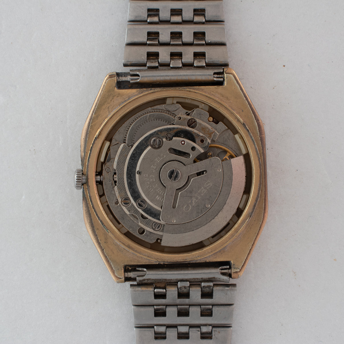 Vintage Seiko 5 6349-5000 Automatic 23J Gold Dial Day Date Wristwatch
