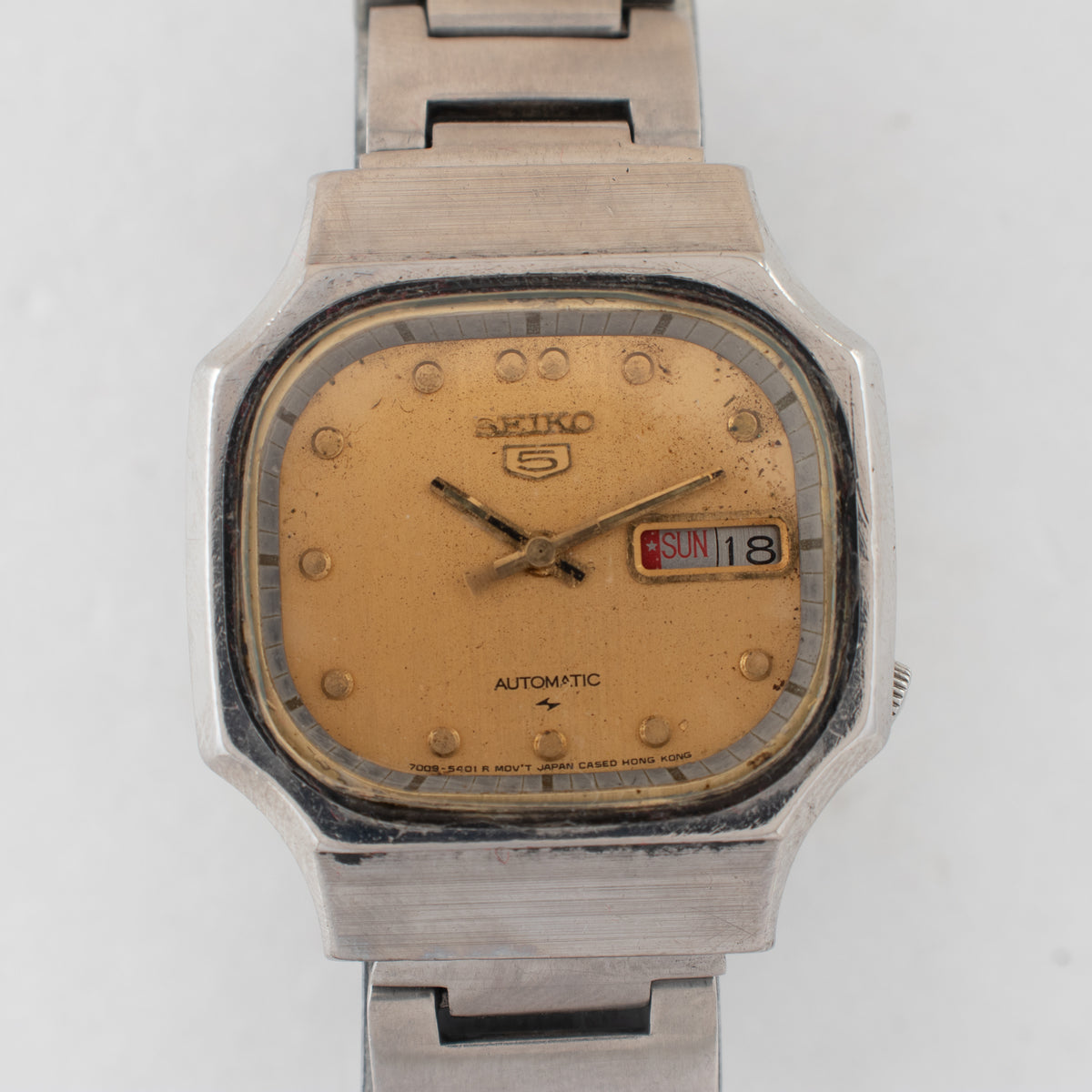 Vintage Seiko 5 7009-529B Automatic 17J Champagne Dial Day Date Wristwatch