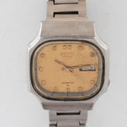 Vintage Seiko 5 7009-529B Automatic 17J Champagne Dial Day Date Wristwatch