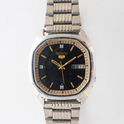Vintage Seiko 5 7009-521A Automatic 17J Black Dial Day Date Wristwatch