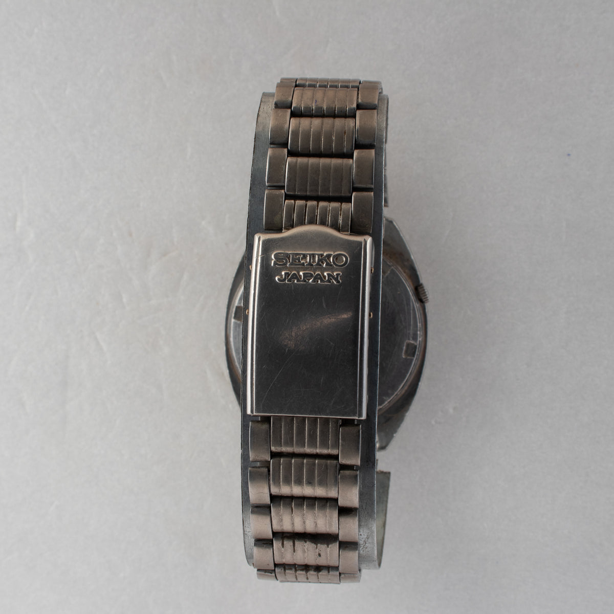 Vintage Seiko 5 7009-521A Automatic 17J Black Dial Day Date Wristwatch
