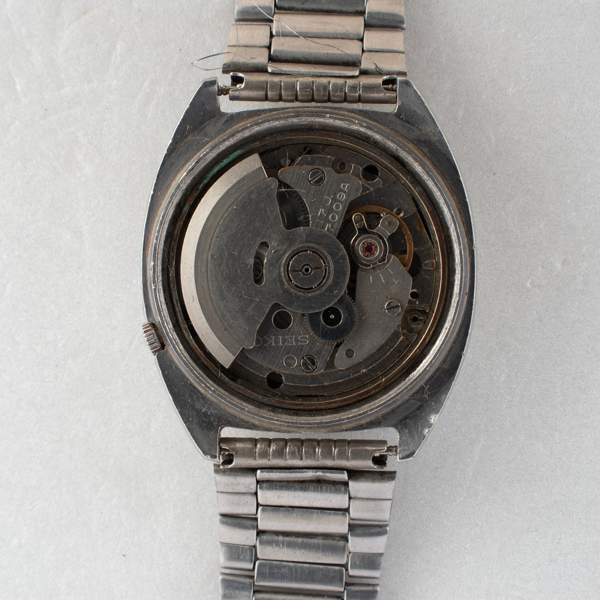Vintage Seiko 5 7009-521A Automatic 17J Black Dial Day Date Wristwatch