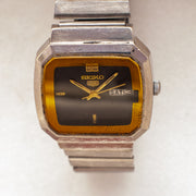 Vintage Seiko 5 6309-525J Automatic 17J Black Dial Day Date Wristwatch