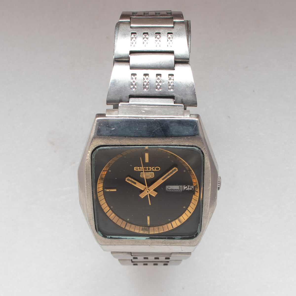 Vintage Seiko 5 6309-6200 Automatic 17J Black Dial Day Date Wristwatch