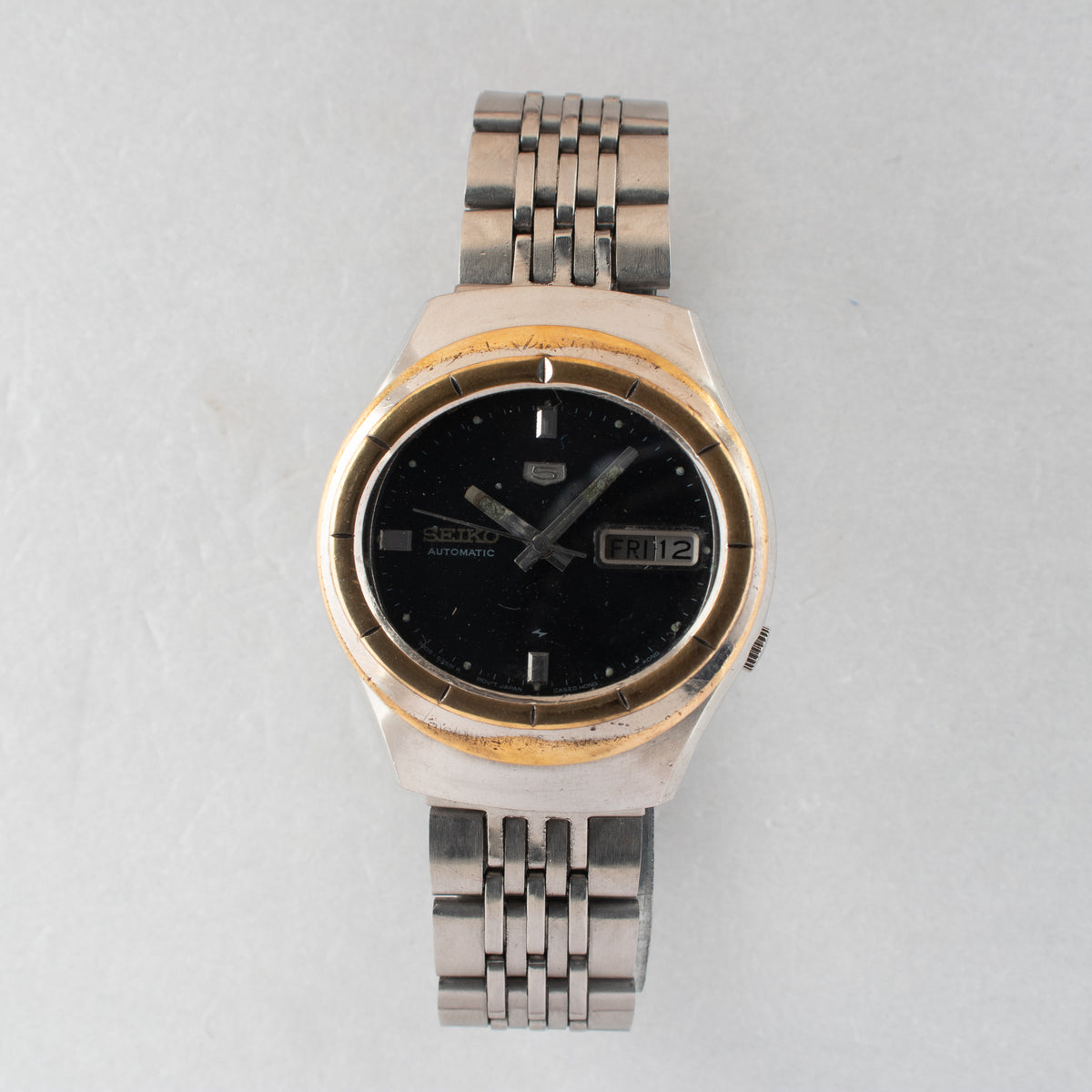 Vintage Seiko 5 7009-5250 Automatic 17J Black Dial Day Date Wristwatch