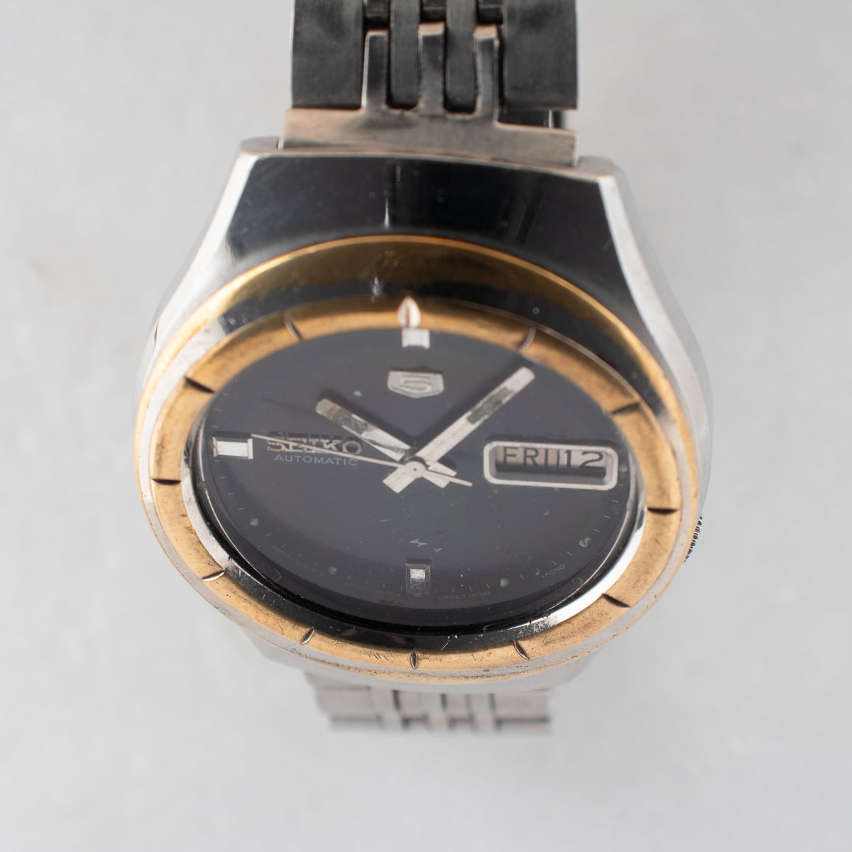 Vintage Seiko 5 7009-5250 Automatic 17J Black Dial Day Date Wristwatch