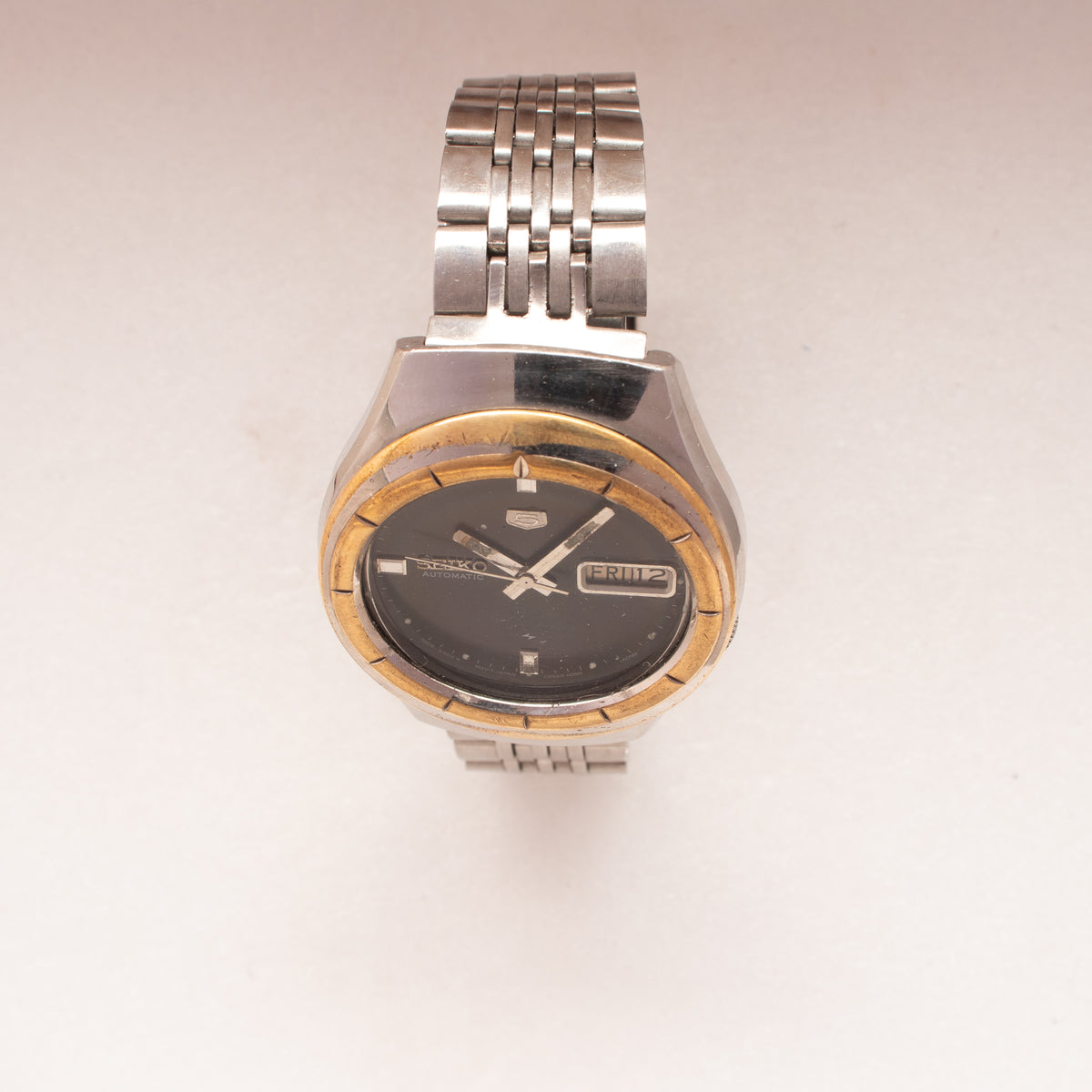 Vintage Seiko 5 7009-5250 Automatic 17J Black Dial Day Date Wristwatch