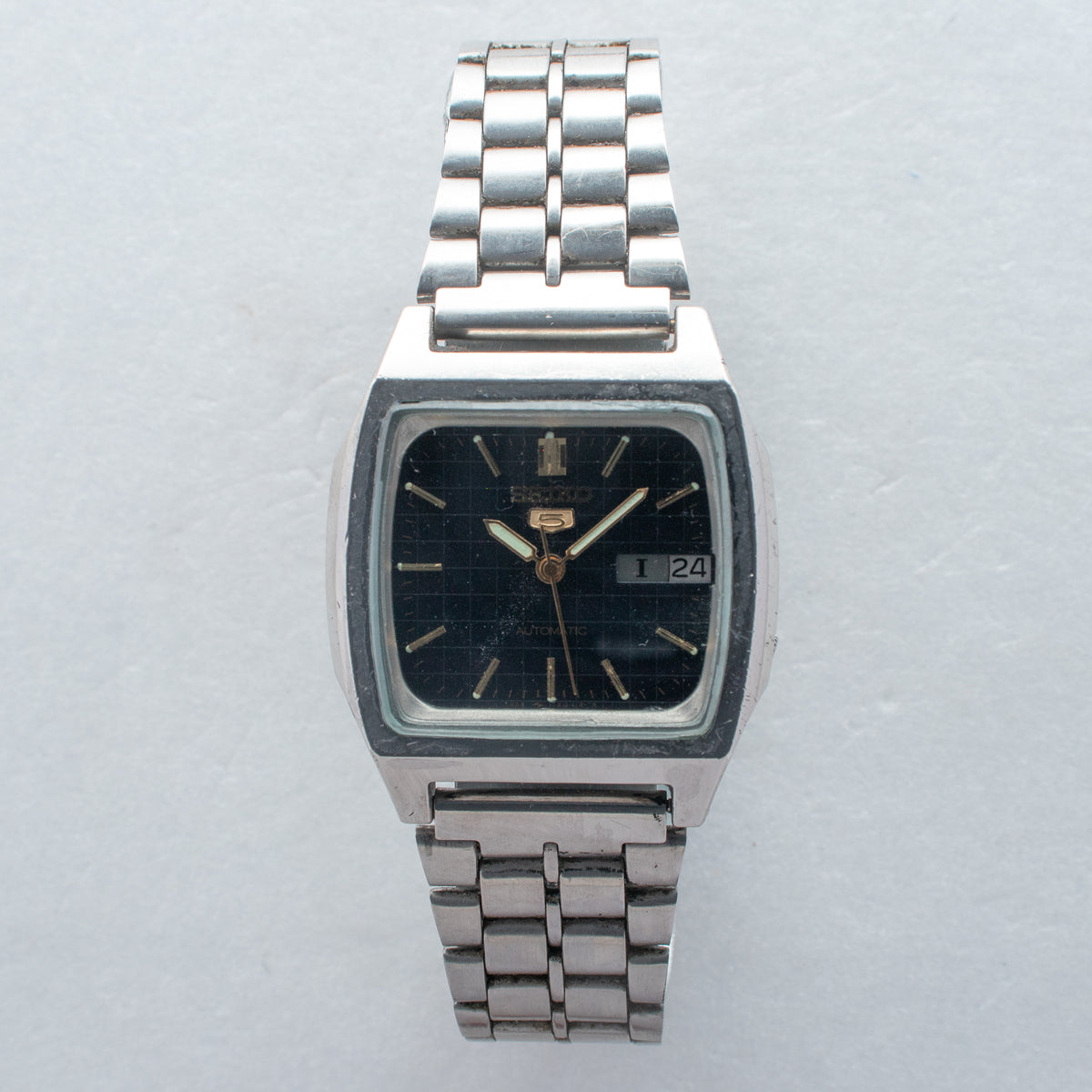 Vintage Seiko 5 7009-5860 Automatic 17J Black Dial Day Date Wristwatch