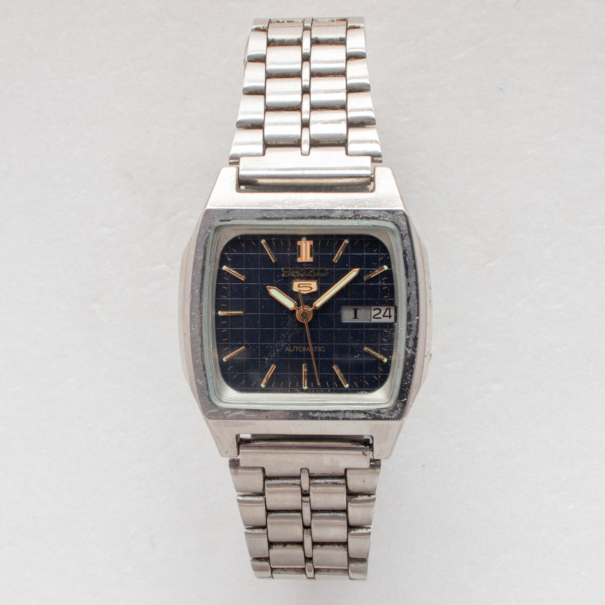 Vintage Seiko 5 7009-5860 Automatic 17J Black Dial Day Date Wristwatch