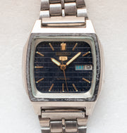 Vintage Seiko 5 7009-5860 Automatic 17J Black Dial Day Date Wristwatch