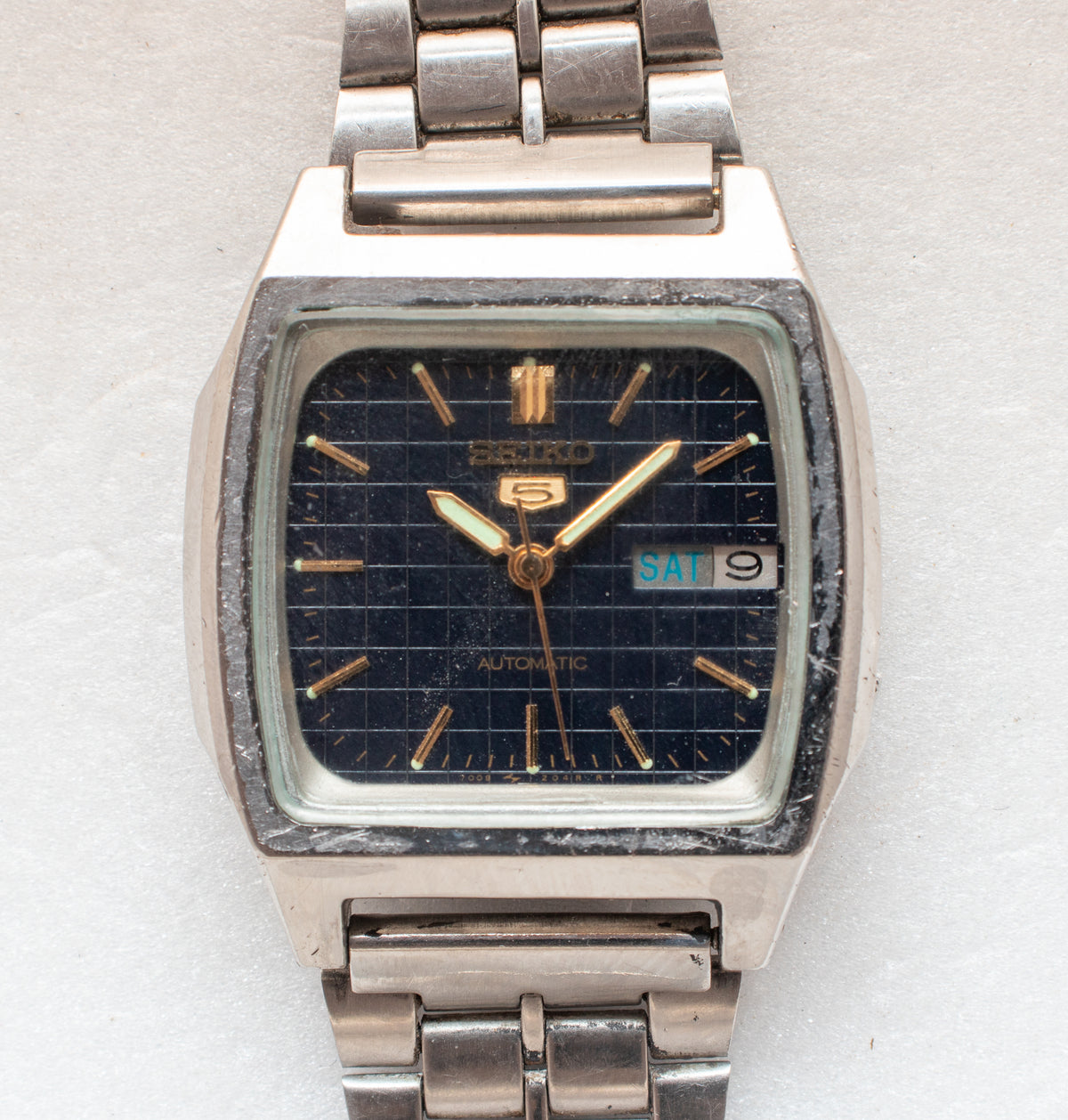 Vintage Seiko 5 7009-5860 Automatic 17J Black Dial Day Date Wristwatch