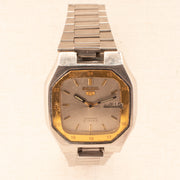 Vintage Seiko 5 7019-520B Automatic 21J Silver Dial Day Date Wristwatch