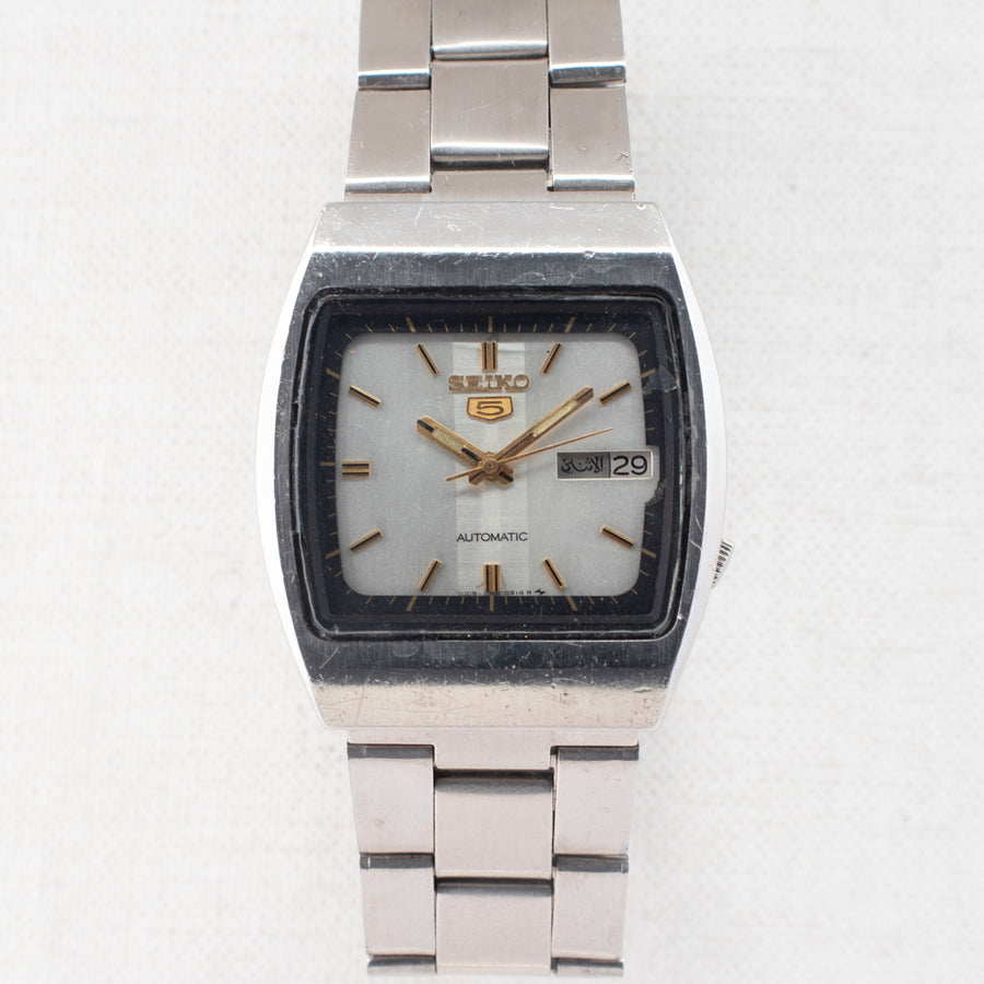 Vintage Seiko 5 7009-5760 Automatic 17J Silver Dial Day Date Wristwatch